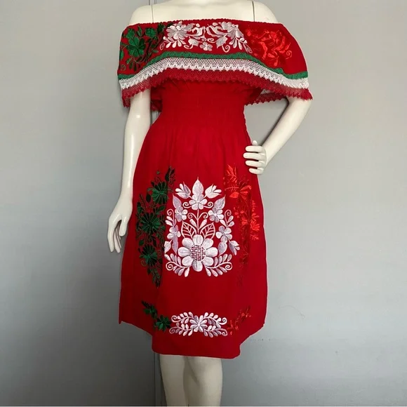 green emerald velvet dress Mexican embroidered dresses | Kimono Traditional Mexican dresses